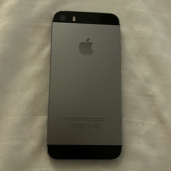 iPhone - Picture 4 of 5